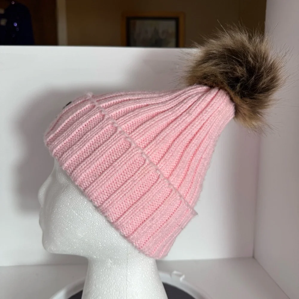 UGG Pink Rib Knit Beanie With Removable Faux Fur Pom-Pom Women's Or Kids.